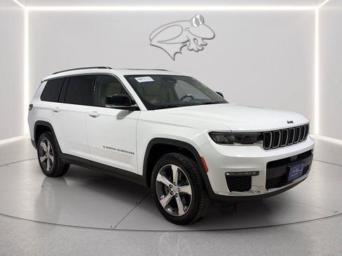 Used 2021 Jeep Grand Cherokee L Limited AWD/4WD image 7