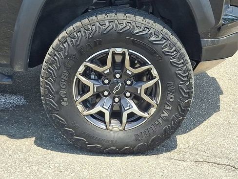 Used 2024 Chevrolet Colorado ZR2 w/ ZR2 Convenience Package III AWD/4WD image 28