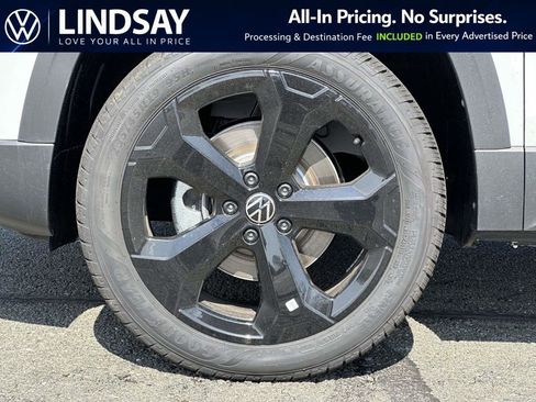 New 2026 Volkswagen Taos SEL AWD/4WD image 8
