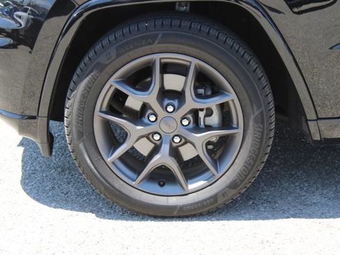 Used 2021 Jeep Grand Cherokee Limited w/ Quick Order Package 28K 80th RWD image 8
