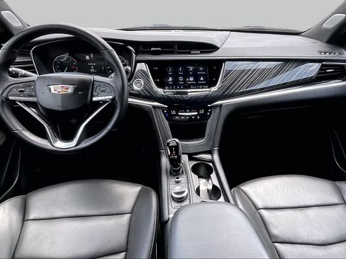 Used 2024 Cadillac XT6 Premium Luxury w/ LPO, Floor Liner Package FWD image 16
