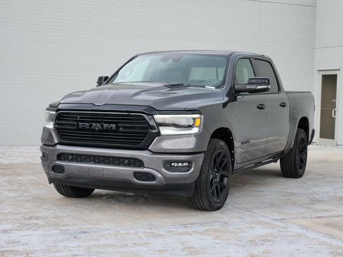 Used 2023 RAM 1500 Laramie AWD/4WD image 4