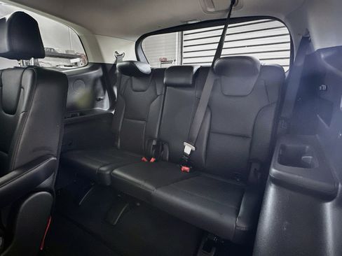 Used 2025 Kia Telluride S FWD image 31