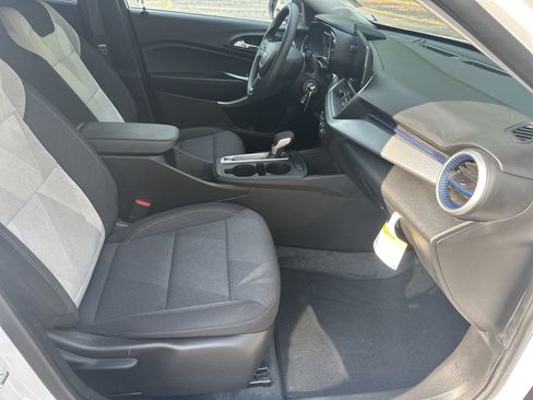 Certified 2026 Chevrolet Trax LS FWD image 16