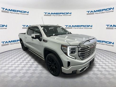 Used 2022 GMC Sierra 1500 Denali w/ Denali Reserve Package AWD/4WD image 7