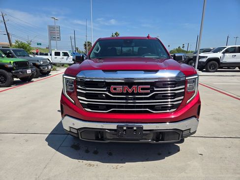 Used 2023 GMC Sierra 1500 SLT AWD/4WD image 8