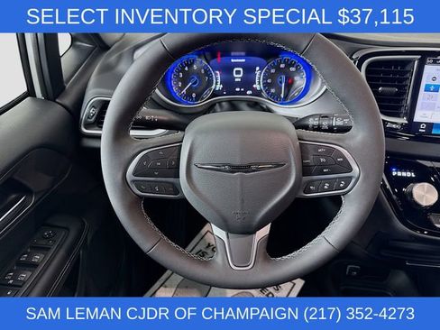 New 2026 Chrysler Voyager LX image 11