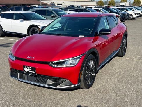 Used 2024 Kia EV6 Light image 3