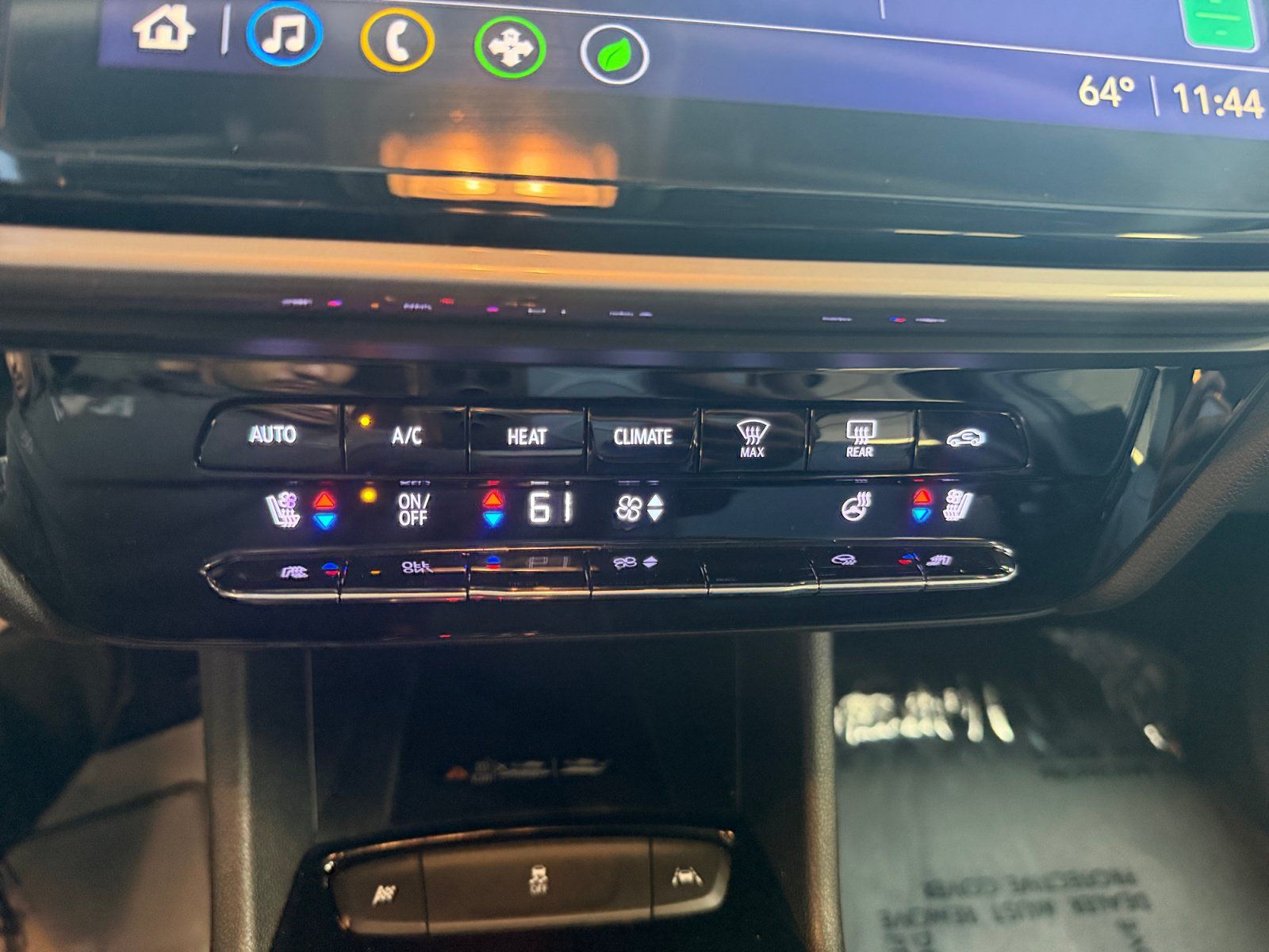 Used 2022 Chevrolet Bolt EUV LT w/ Convenience Package FWD image 31
