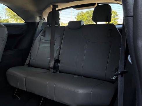 Used 2025 Toyota Sienna XLE FWD image 13