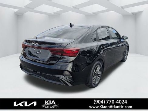 Used 2024 Kia Forte LXS image 3
