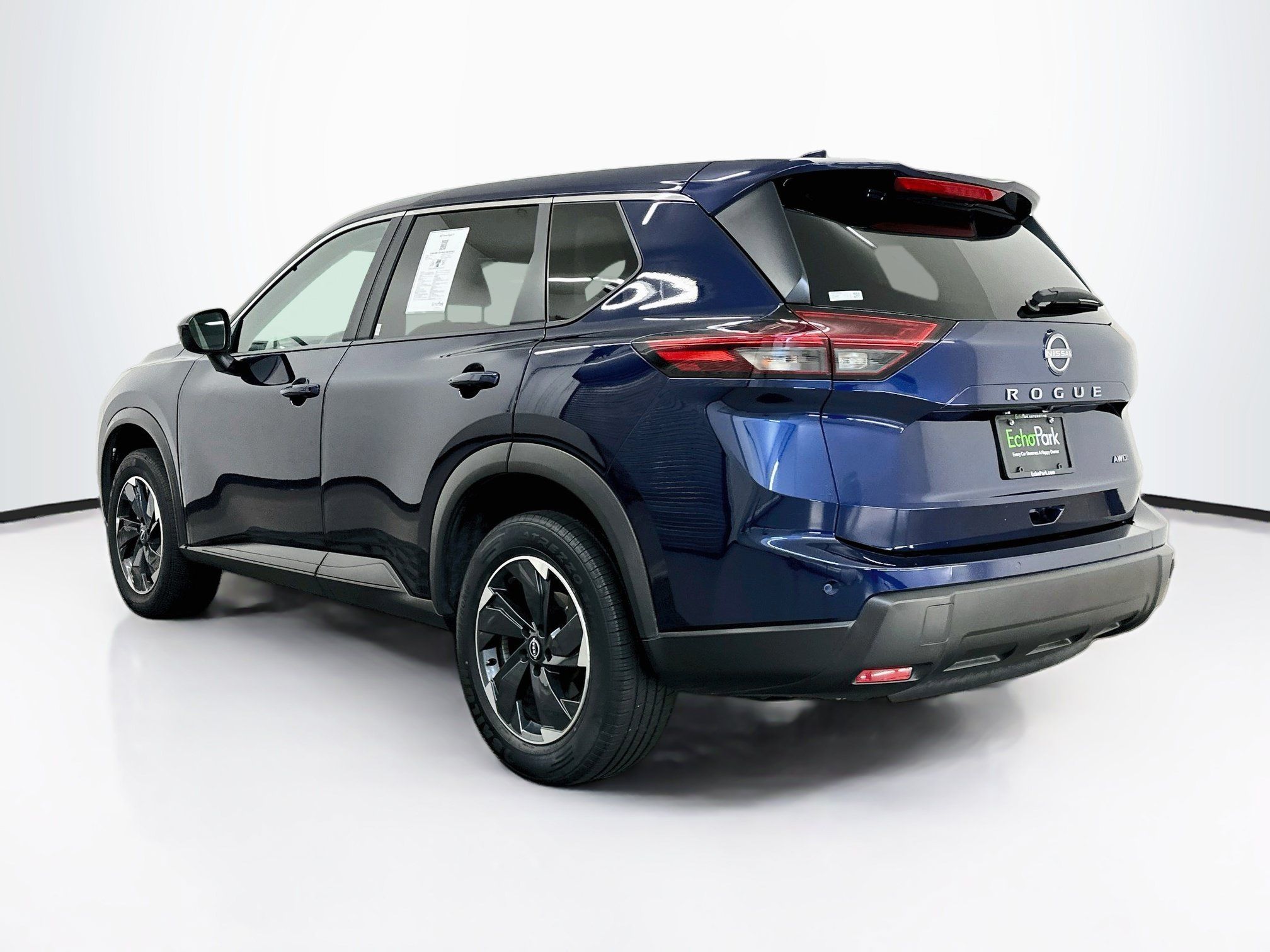 Used 2025 Nissan Rogue SV AWD/4WD image 5
