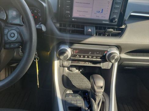 Certified 2020 Toyota RAV4 LE image 19