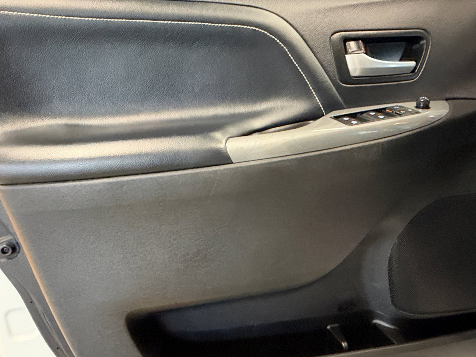 Used 2017 Toyota Sienna SE FWD image 27