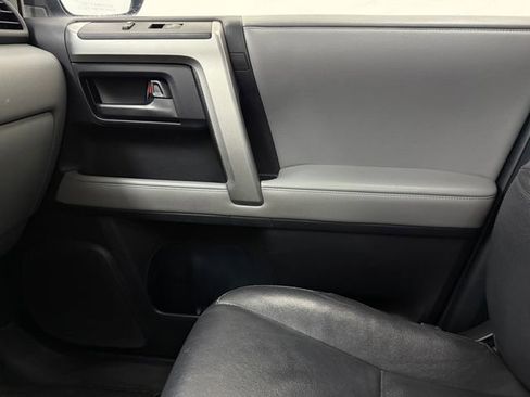 Used 2012 Toyota 4Runner SR5 w/ Convenience Pkg RWD image 22