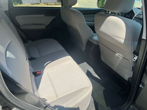 Used 2017 Subaru Forester 2.5i Premium AWD/4WD image 20
