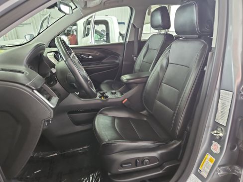 Used 2023 GMC Terrain SLT AWD/4WD image 9