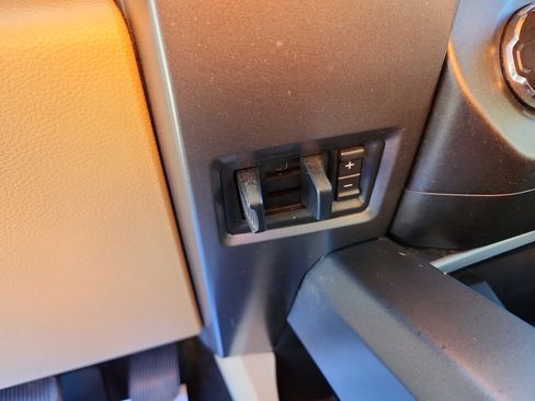 Used 2018 Ford F150 XLT w/ Equipment Group 302A Luxury image 35