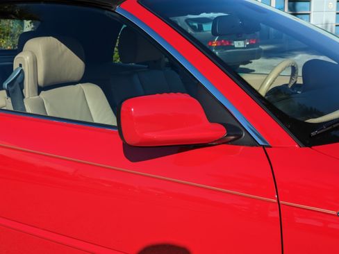 Used 2005 BMW 330Ci Convertible image 12