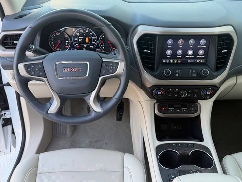 Used 2023 GMC Acadia Denali AWD/4WD image 14