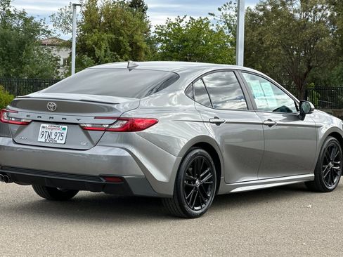 Certified 2025 Toyota Camry SE w/ Convenience Package image 4