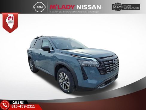 New 2026 Nissan Pathfinder SL image 1