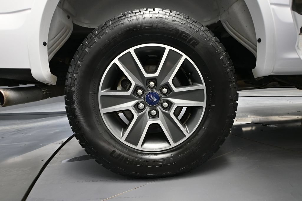 Used 2016 Ford F150 XLT w/ Equipment Group 301A Mid AWD/4WD image 11