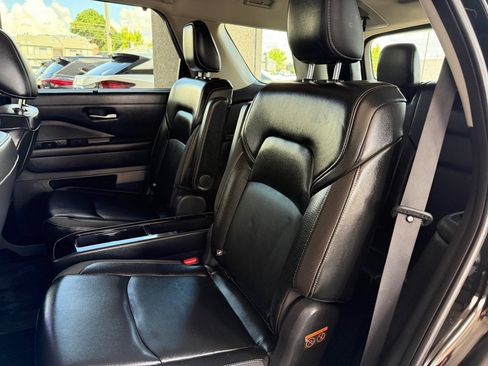 Used 2022 Nissan Pathfinder SL w/ SL Premium Package FWD image 19