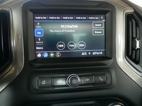 Used 2023 GMC Sierra 2500 Pro w/ Convenience Package image 17