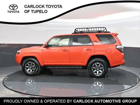 Used 2024 Toyota 4Runner TRD Off-Road Premium image 8