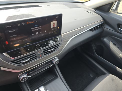 New 2025 Nissan Altima 2.5 SV w/ SV Premium Package image 27