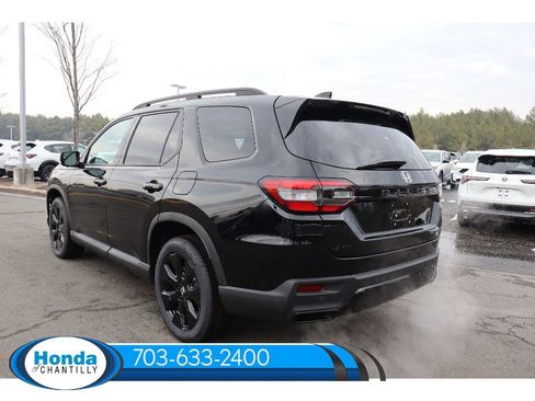 New 2026 Honda Pilot Black Edition image 5