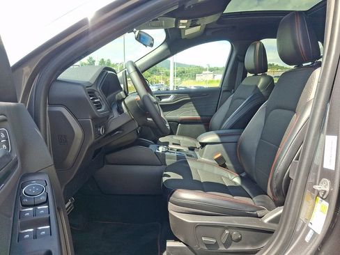 Used 2023 Ford Escape ST-Line w/ Tech Pack #1 FWD image 13