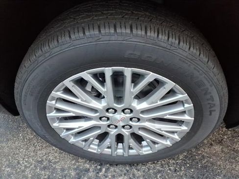 New 2026 GMC Acadia Denali w/ Super Cruise Package image 12