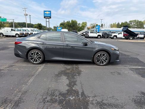 Used 2026 Toyota Camry XLE w/ Premium Package AWD/4WD image 18