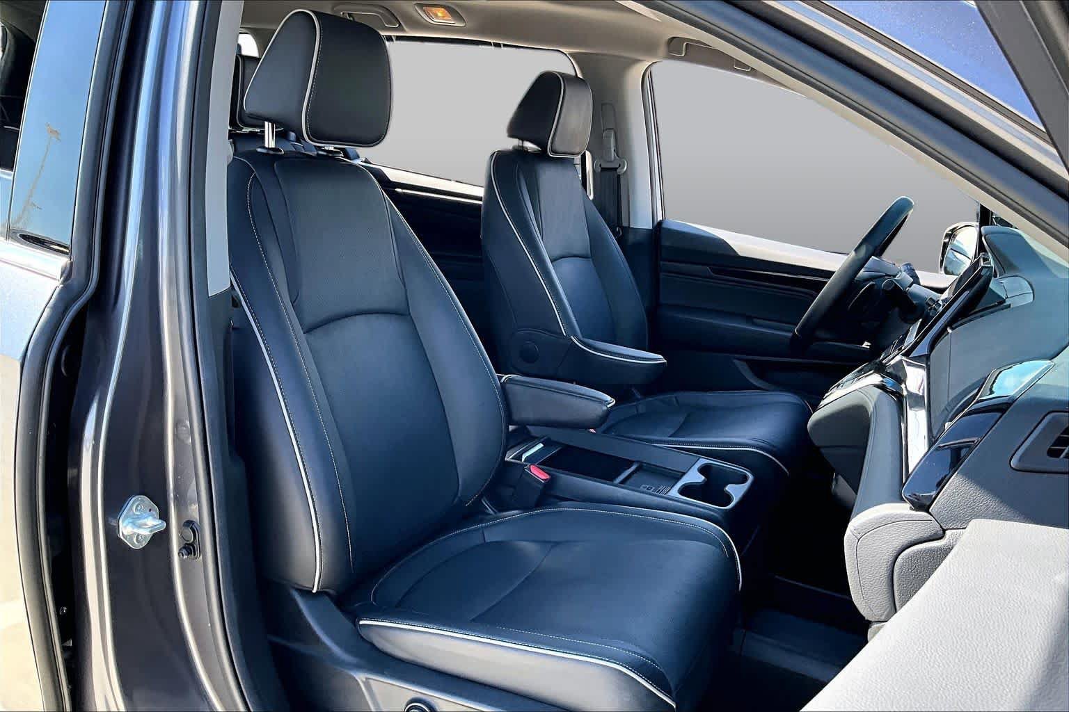 Used 2024 Honda Odyssey Elite image 8