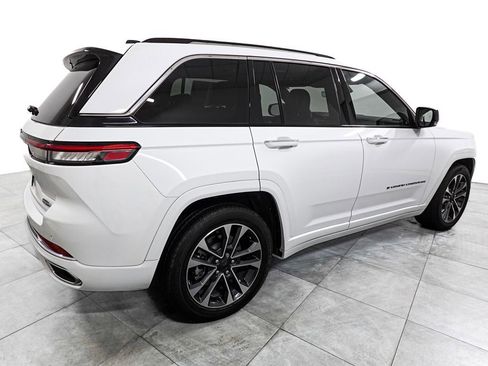 Used 2022 Jeep Grand Cherokee Overland AWD/4WD image 7