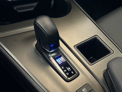 Certified 2025 Lexus UX 300h FWD w/ Accessory Package (Z2) image 21