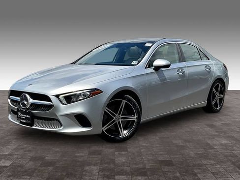 Certified 2021 Mercedes-Benz A 220 4MATIC image 3