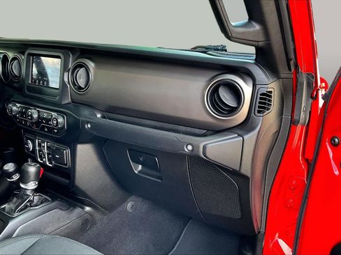 Used 2021 Jeep Gladiator Sport AWD/4WD image 19