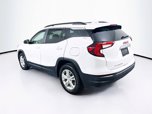 Used 2024 GMC Terrain SLE w/ Driver Convenience Package FWD image 5