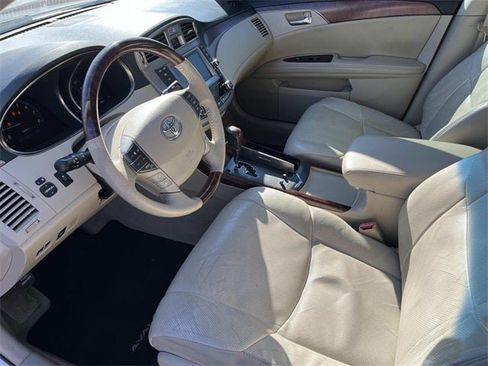 Used 2011 Toyota Avalon Limited image 25