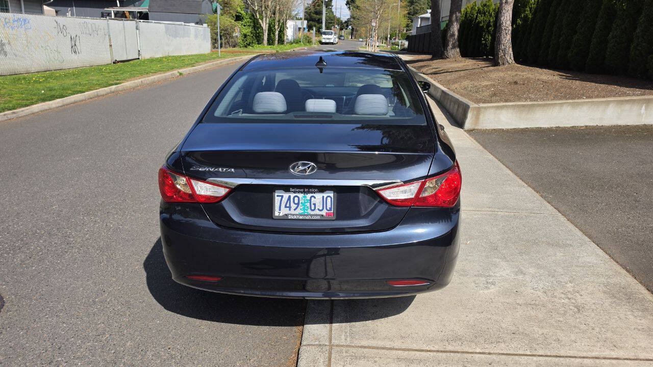 Used 2012 Hyundai Sonata GLS FWD image 6