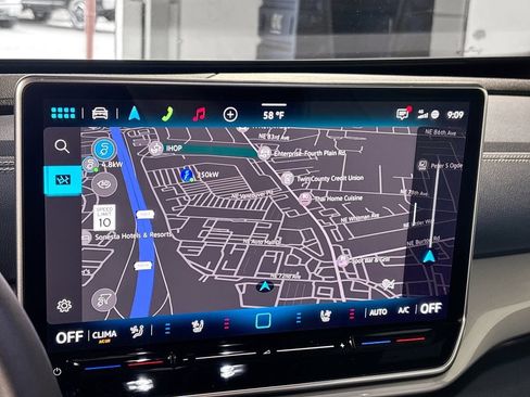 Certified 2025 Volkswagen ID.4 Pro S AWD/4WD image 18
