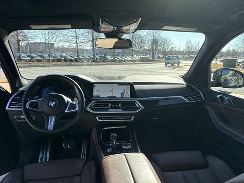 Used 2019 BMW X5 xDrive40i w/ M Sport Package image 12