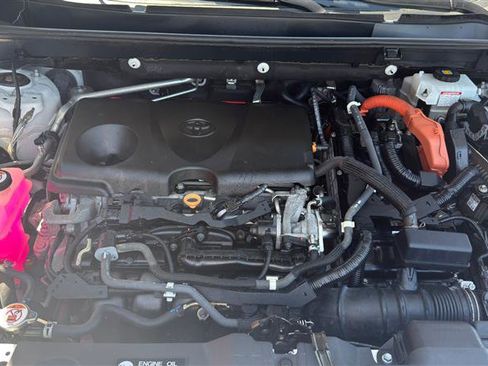 Used 2020 Toyota RAV4 LE AWD/4WD image 12