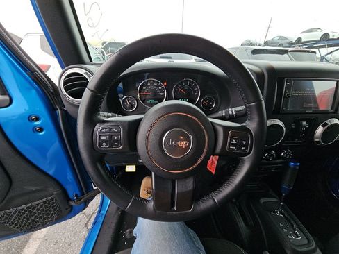 Used 2016 Jeep Wrangler Unlimited Rubicon w/ Connectivity Group image 3