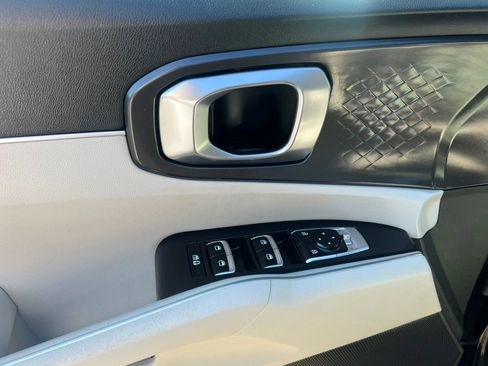 Used 2021 Kia Sorento S w/ Panoramic Sunroof Package AWD/4WD image 14