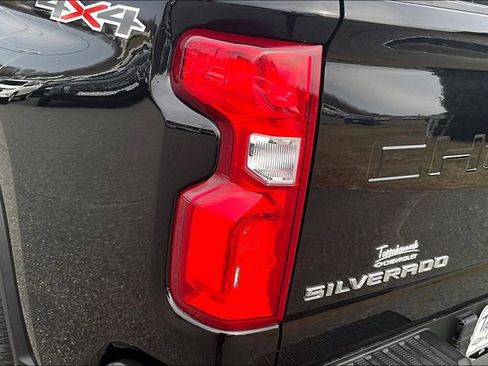 Used 2024 Chevrolet Silverado 2500 LTZ w/ LTZ Premium Package image 24