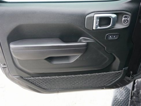 Used 2021 Jeep Wrangler Unlimited Islander image 12